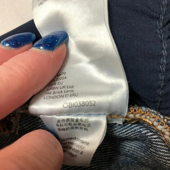 We The Free Dakota Distressed Straight Leg Jeans Size 27 - Picture 8 of 11